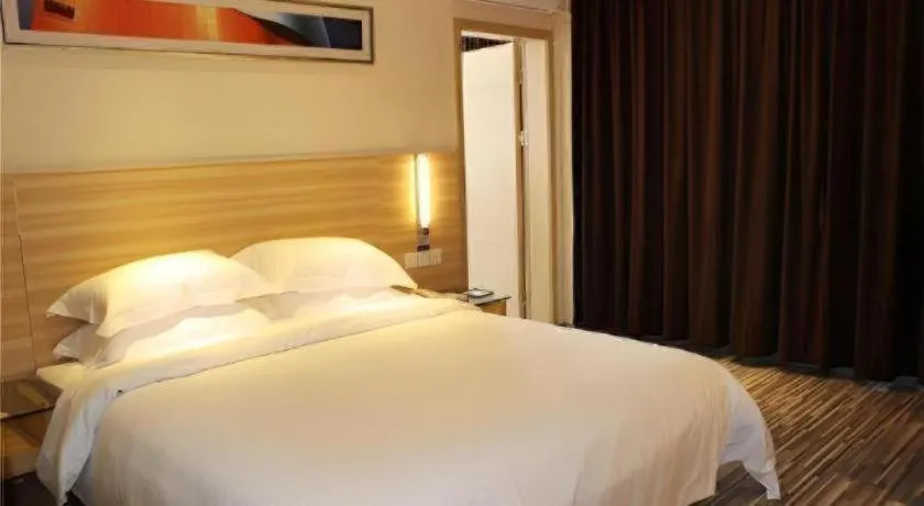 Bed in City Comfort Inn Changsha Tangshuili Fuyou