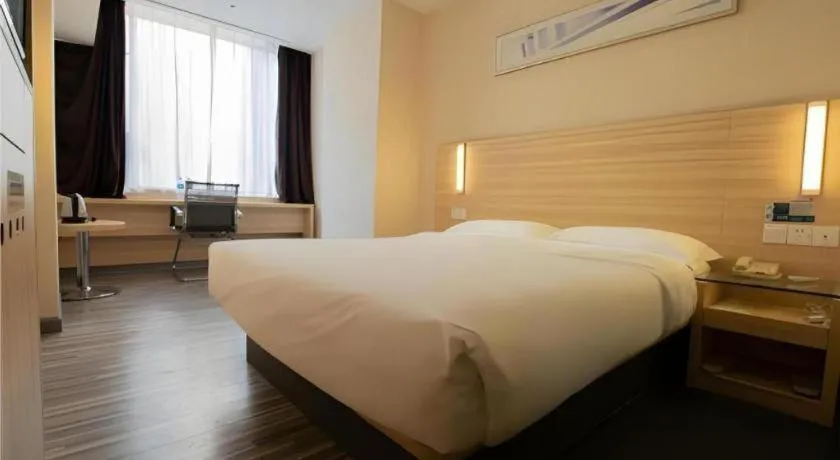 Bed in City Comfort Inn Changsha Tangshuili Fuyou