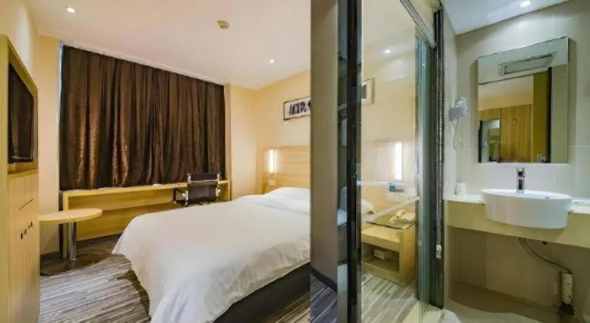 Bed in City Comfort Inn Changsha Tangshuili Fuyou