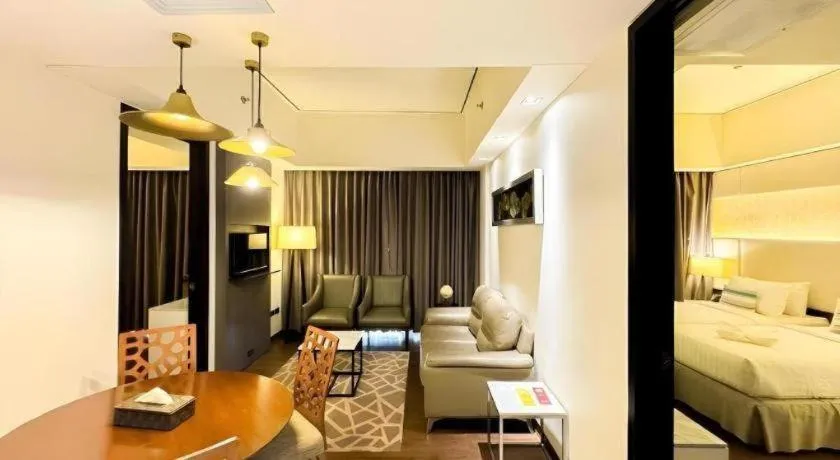 Bed in Home Crest Hotel