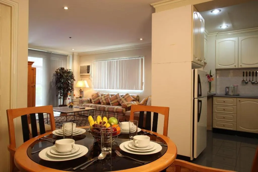 Amorsolo Mansion Hotel