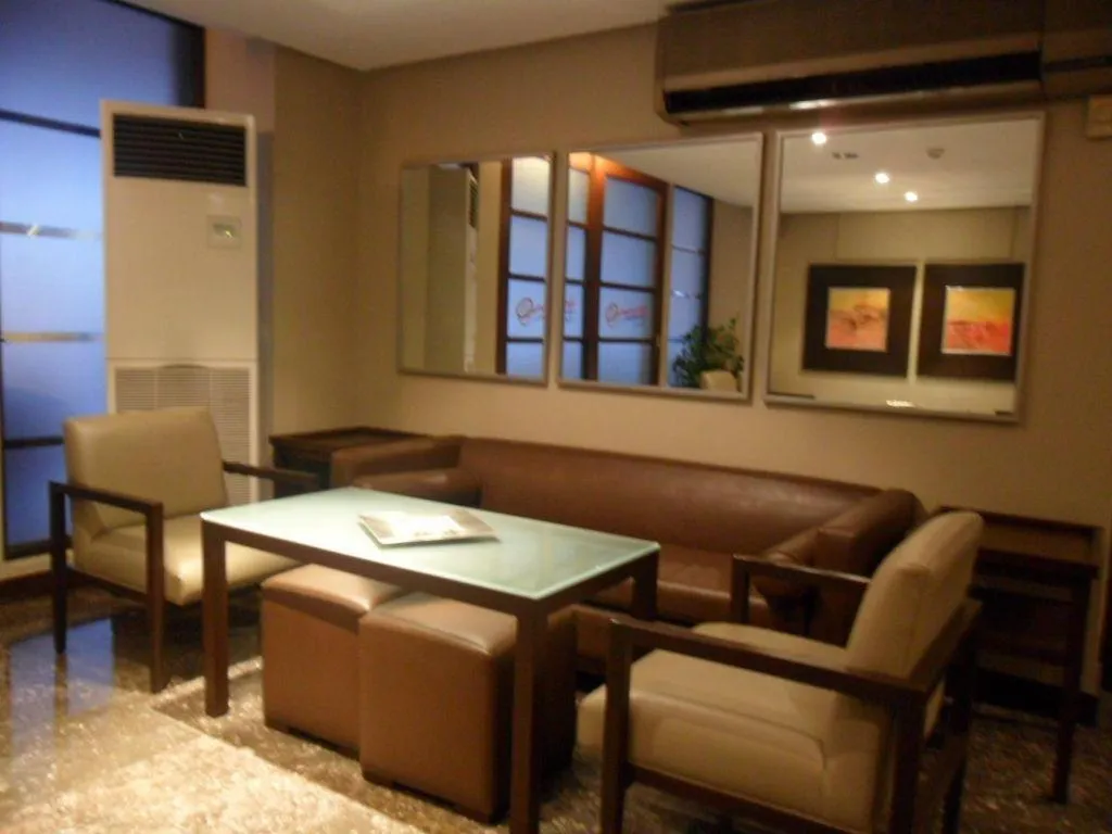 Amorsolo Mansion Hotel