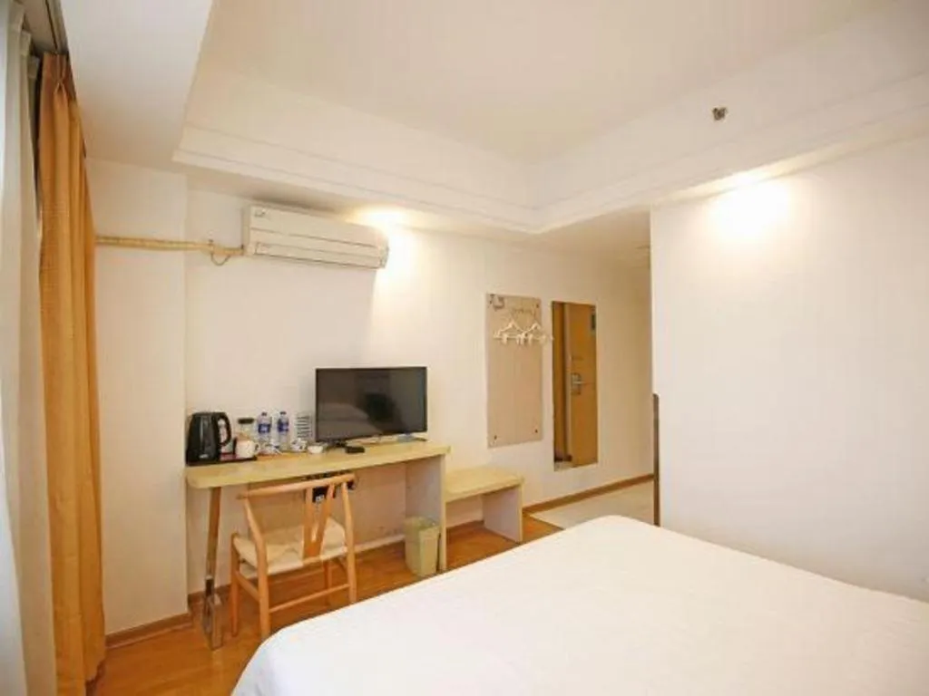 Bed in Anyi 158 Hotel Fuqin