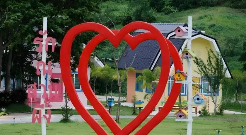 Rak Na Suan Pueng Resort