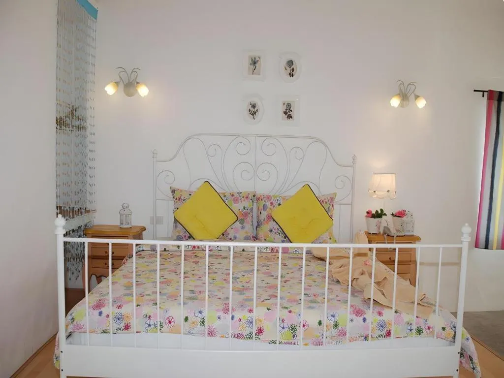 Bed in Rak Na Suan Pueng Resort