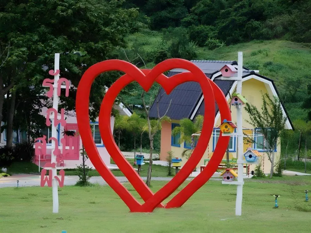 Rak Na Suan Pueng Resort