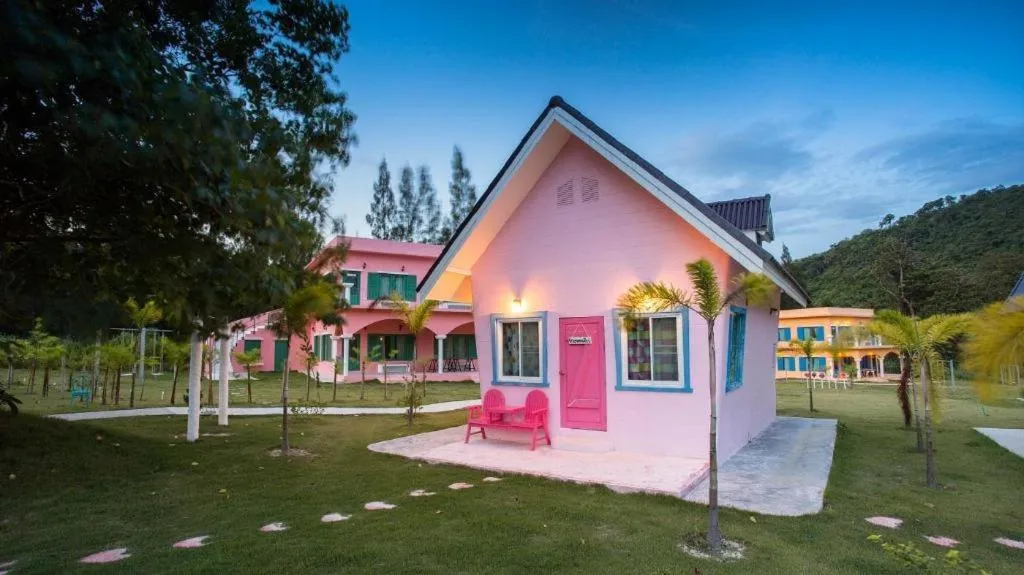 Rak Na Suan Pueng Resort