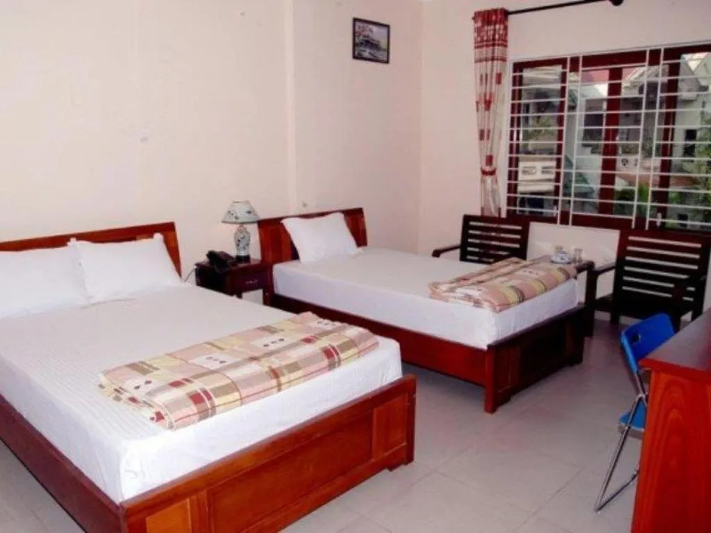 Bed in Hong Thang Hotel