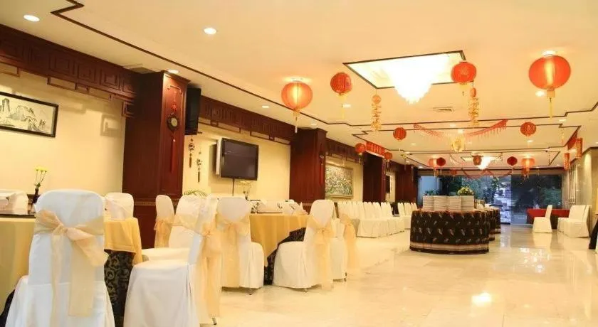 Regent's Park Hotel at Kayutangan Malang