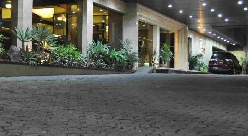 Regent's Park Hotel at Kayutangan Malang