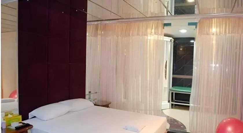 Bed in Out Sky Hotel