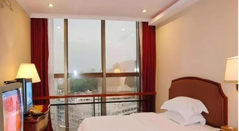 Bed in Out Sky Hotel