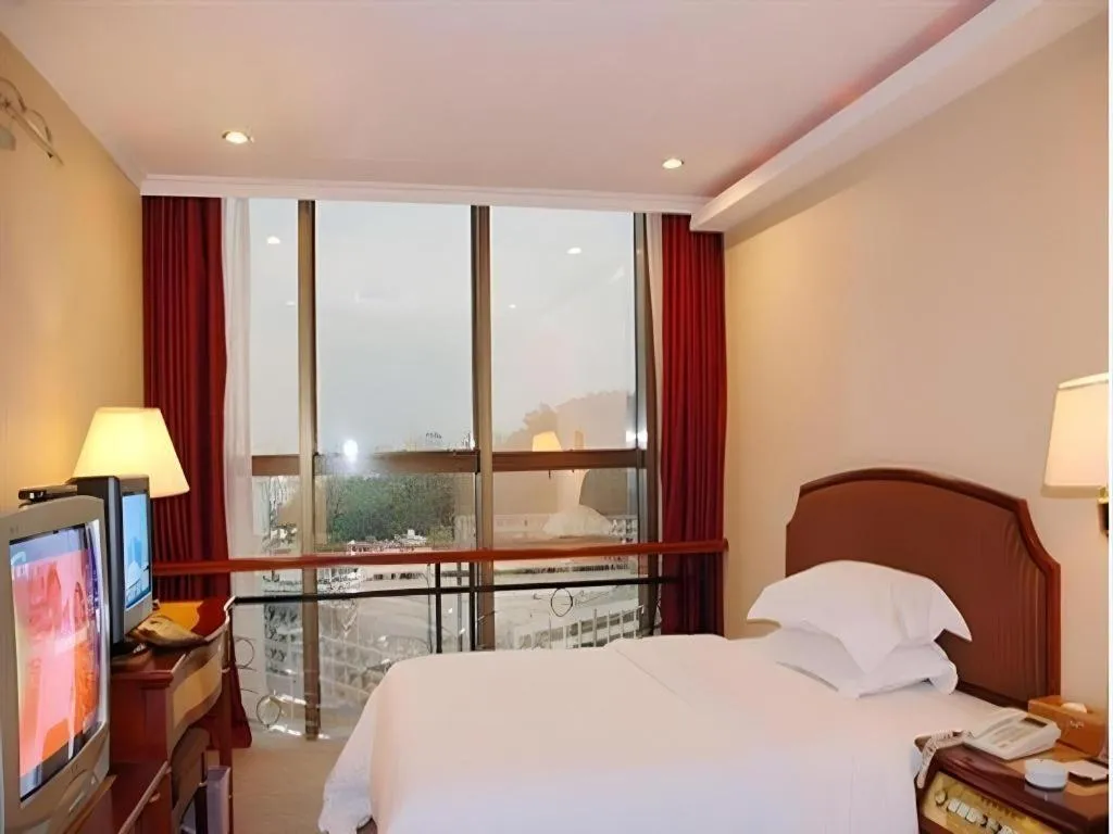 Bed in Out Sky Hotel