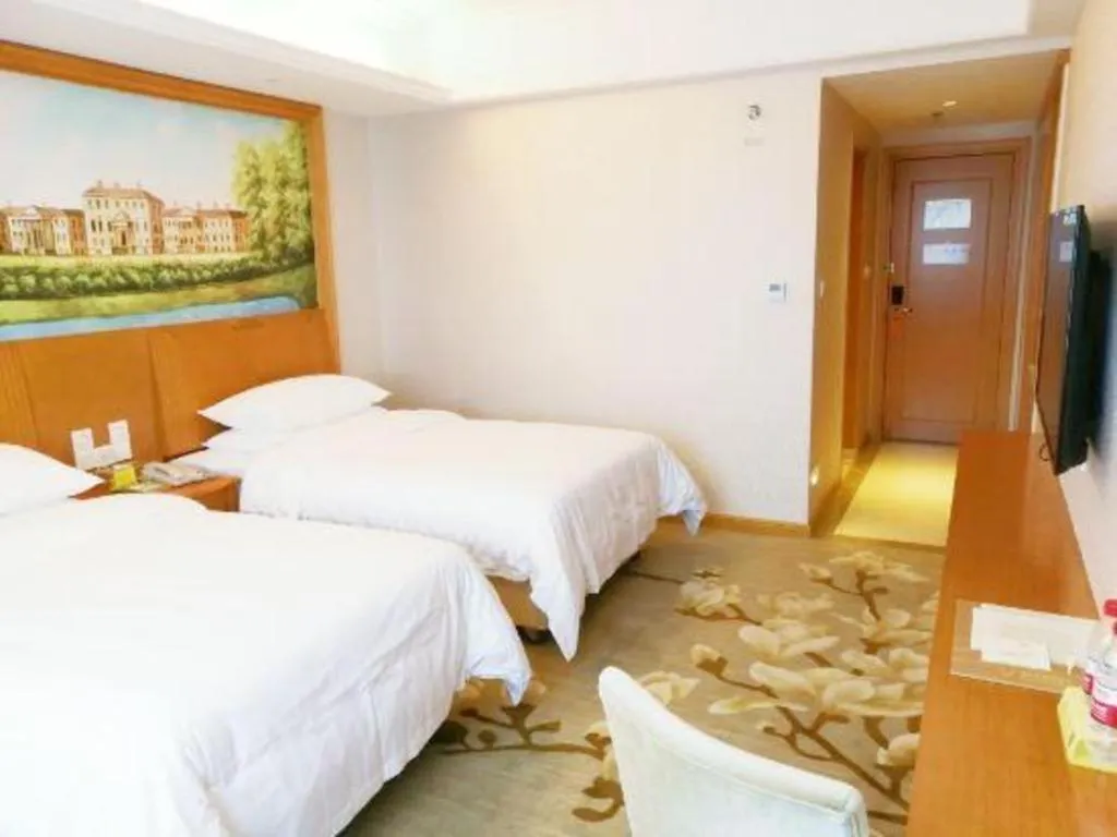 Bed in Out Sky Hotel