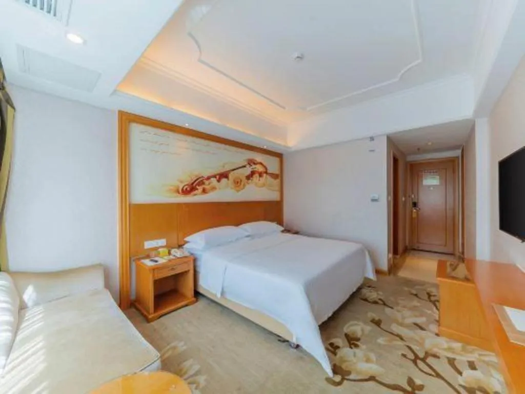 Bed in Out Sky Hotel