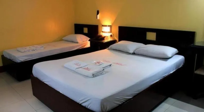 Bed in Vista Hotel Recto