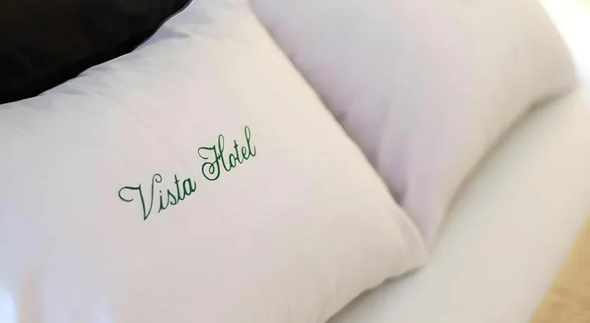 Bed in Vista Hotel Recto