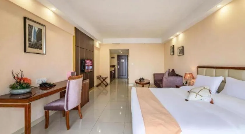 Bed in Foshan Baolong Hotel