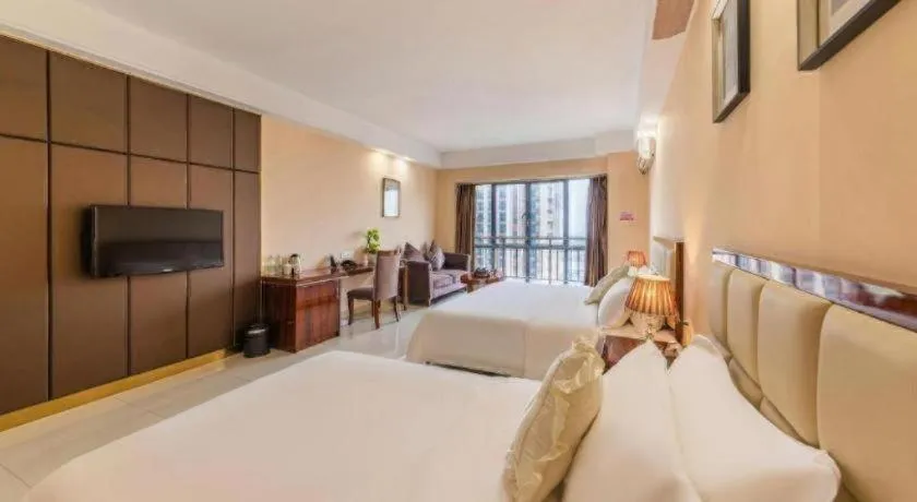 Bed in Foshan Baolong Hotel