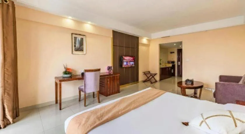 Bed in Foshan Baolong Hotel