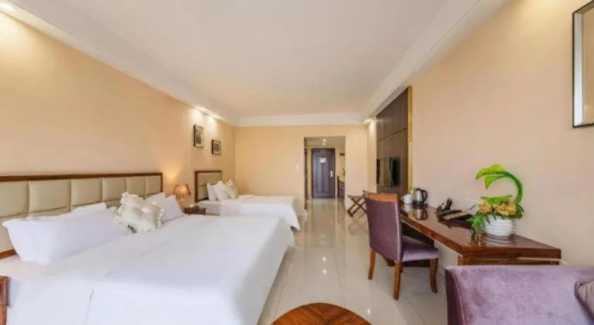 Bed in Foshan Baolong Hotel