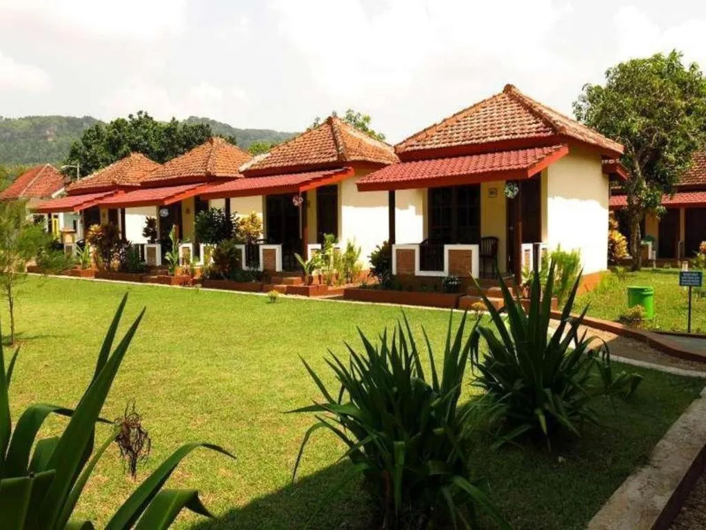 Parai Beach Resort Telengria