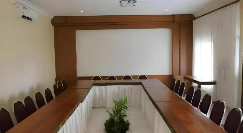 Parai Beach Resort Telengria