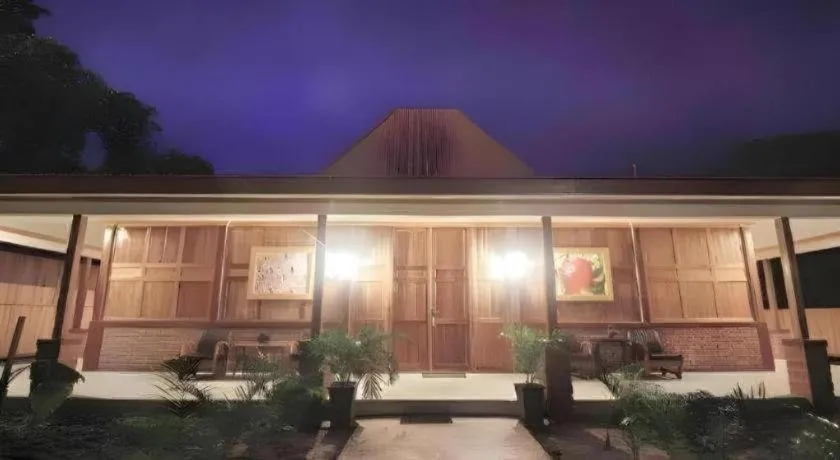 Parai Beach Resort Telengria