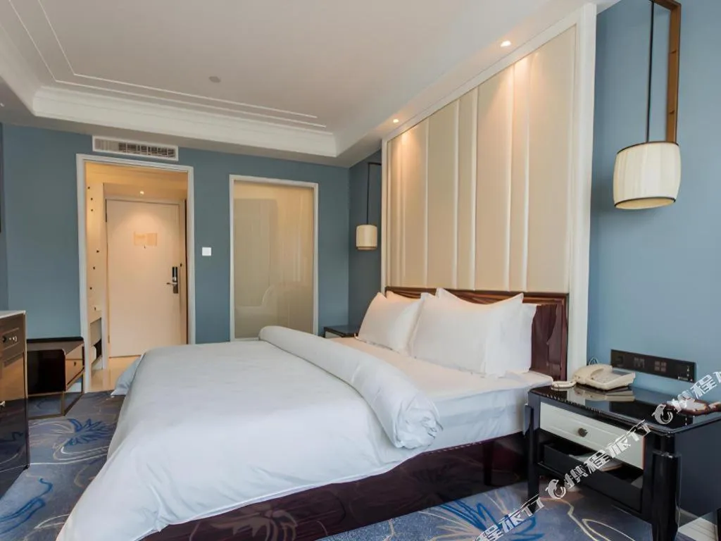 Bed in Jinjiang Metropolo Hotel Nanjing Confucius Temple Branch