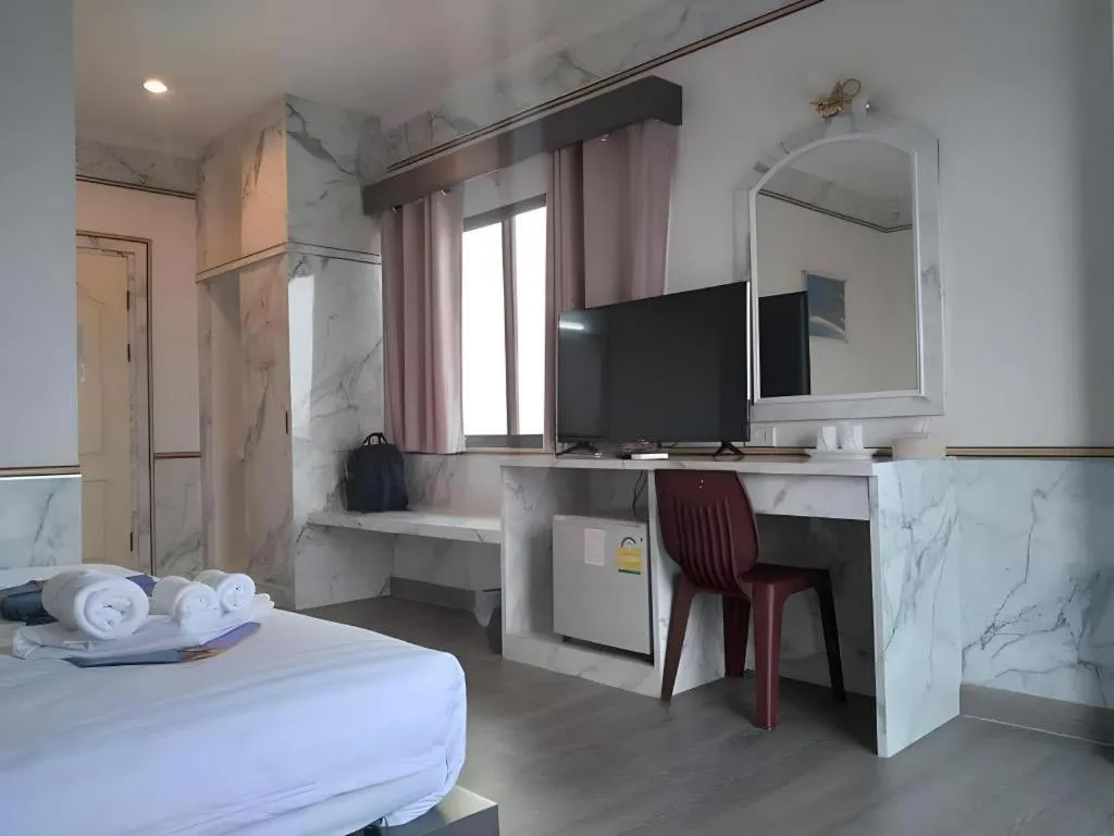 Bed in Phitsanulok Orchid Hotel