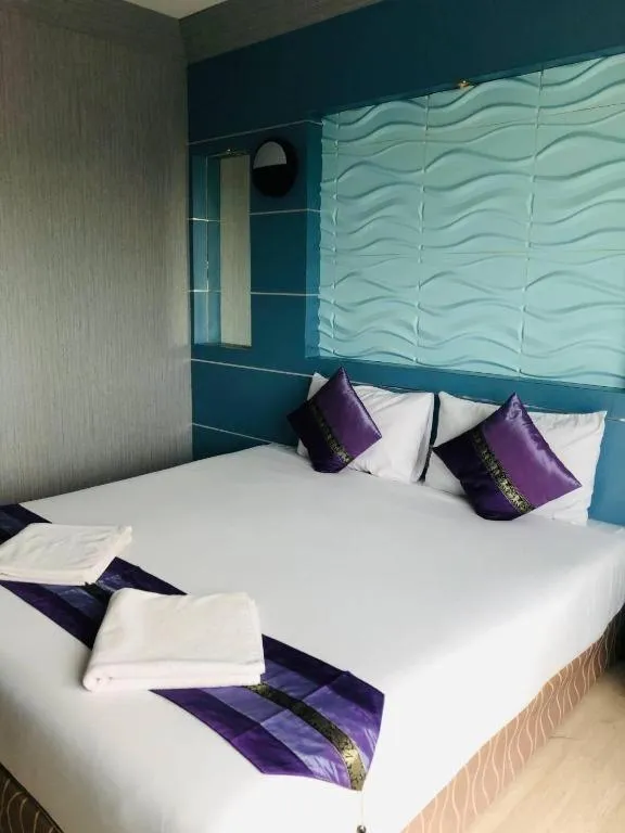 Bed in Phitsanulok Orchid Hotel