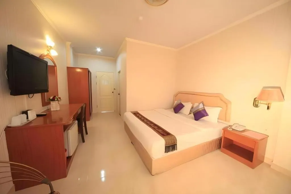 Bed in Phitsanulok Orchid Hotel
