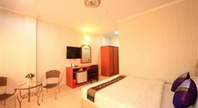 Bed in Phitsanulok Orchid Hotel