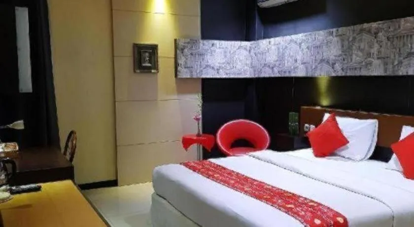 Bed in Queen City Hotel