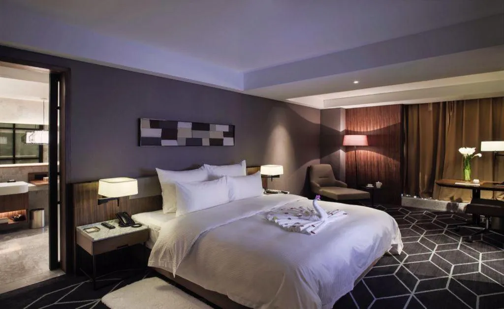 Bed in Chongqing The Lotus Hotel