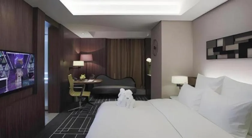 Bed in Chongqing The Lotus Hotel