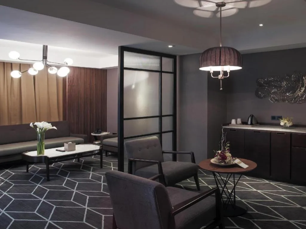 Chongqing The Lotus Hotel