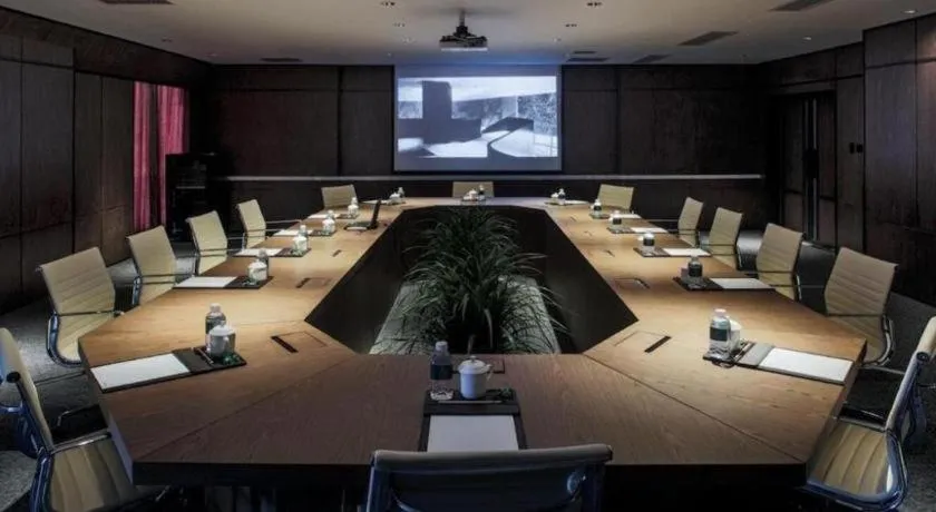 Chongqing The Lotus Hotel