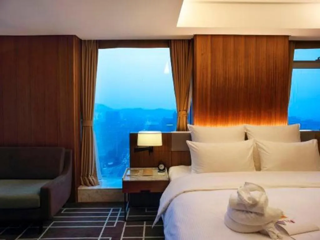 Bed in Chongqing The Lotus Hotel