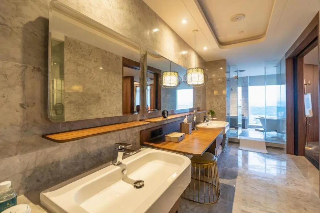 Chongqing The Lotus Hotel