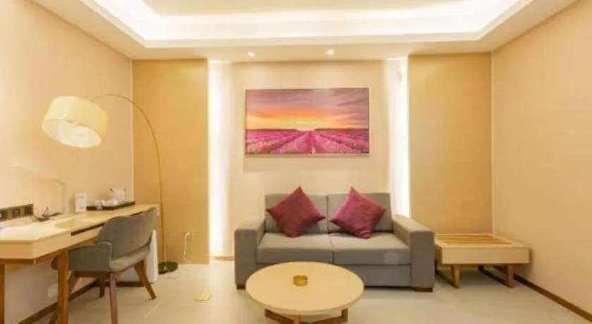 Lavande Hotel·Wuxue Kanjiang Avenue