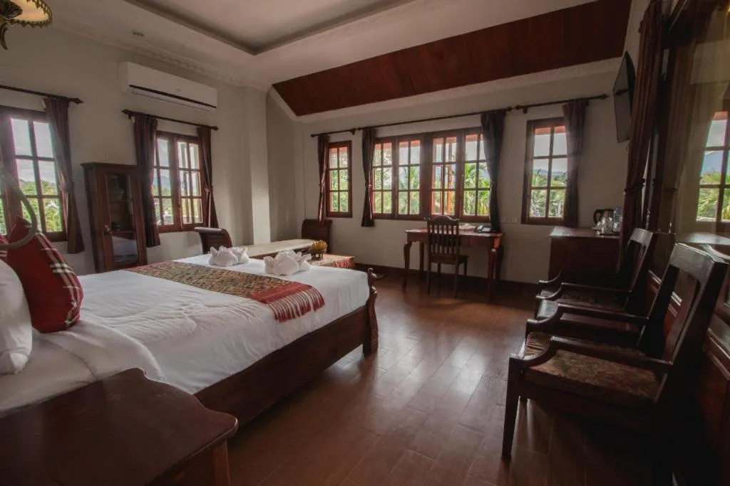 Bed in The View Pavilion Hotel