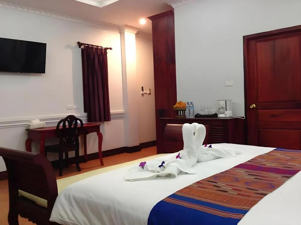 Bed in The View Pavilion Hotel