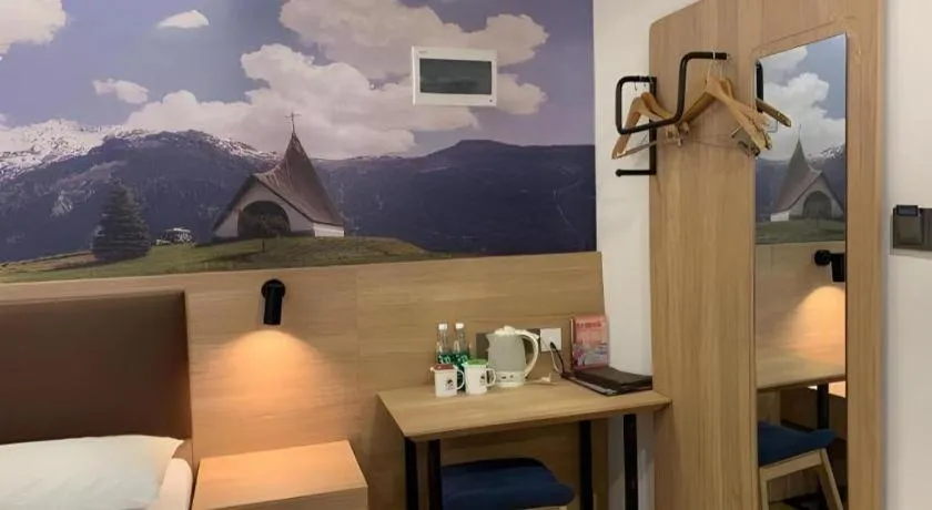 Bed in GreenTree Inn Beijing Chaoyang District Shilihe Subway Station Express Hotel