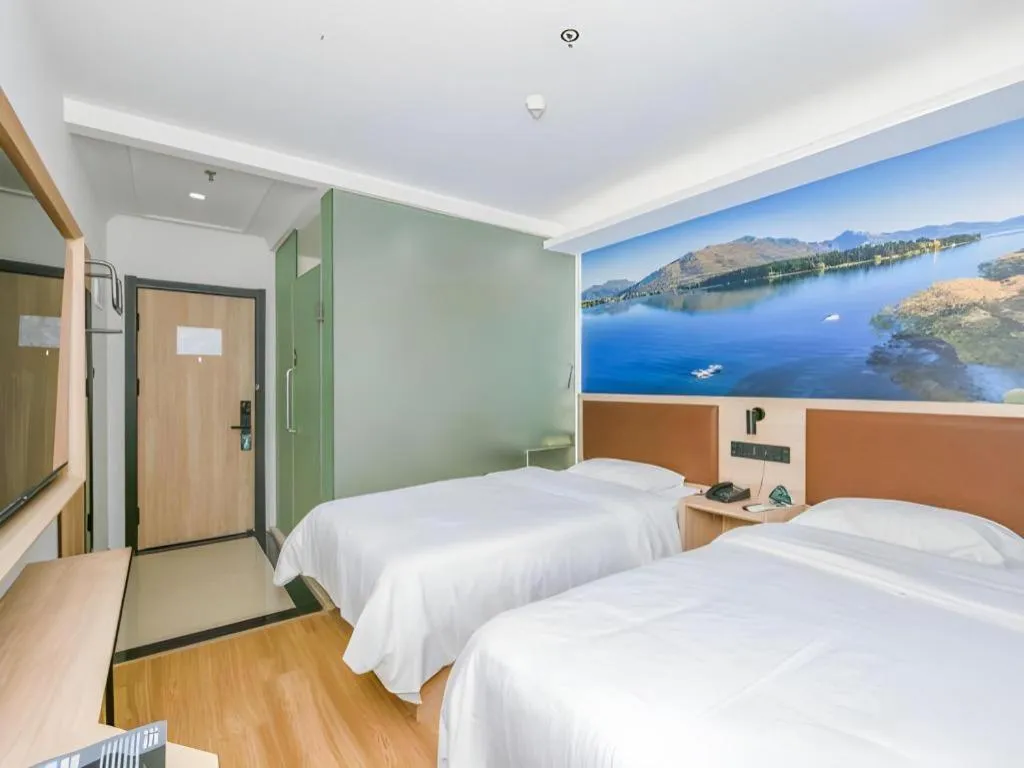 Bed in GreenTree Inn Beijing Chaoyang District Shilihe Subway Station Express Hotel