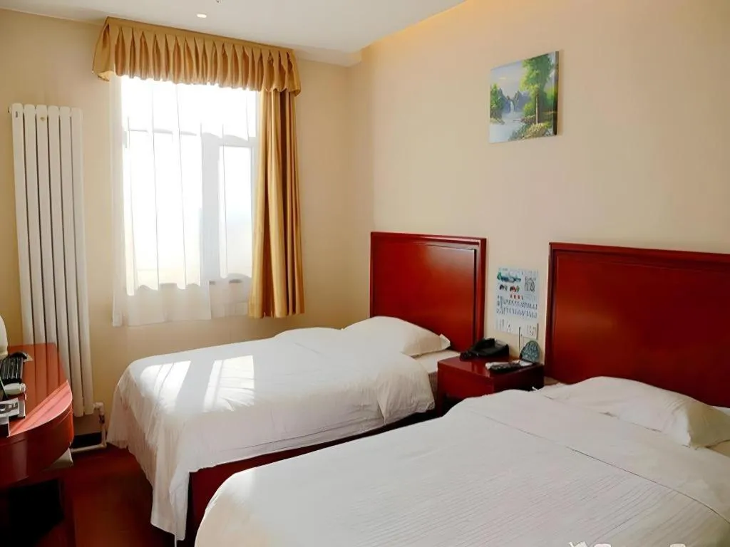 Bed in GreenTree Inn Beijing Chaoyang District Shilihe Subway Station Express Hotel