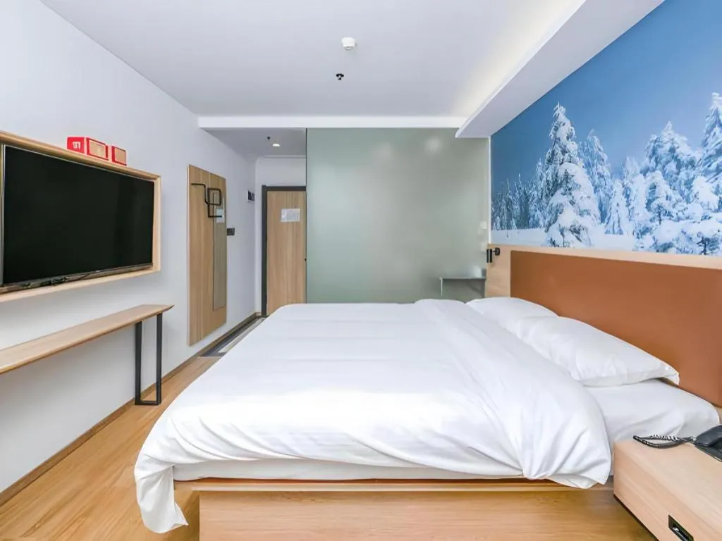 Bed in GreenTree Inn Beijing Chaoyang District Shilihe Subway Station Express Hotel