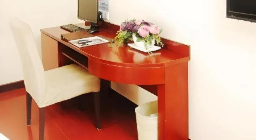 GreenTree Inn Beijing Chaoyang District Shilihe Subway Station Express Hotel