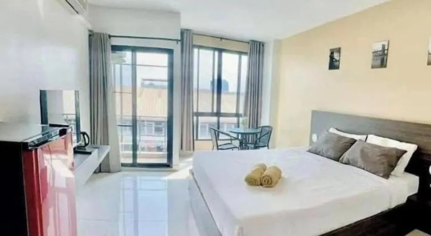 Bed in THE ALL 24 Luxury Residence