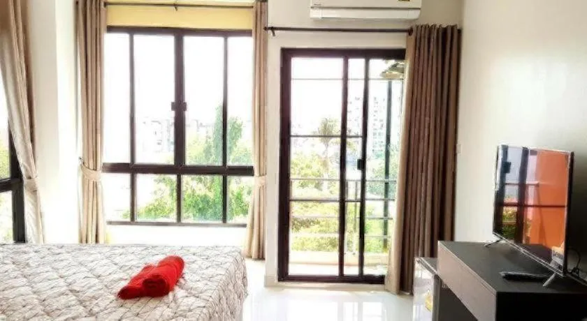 Bed in THE ALL 24 Luxury Residence